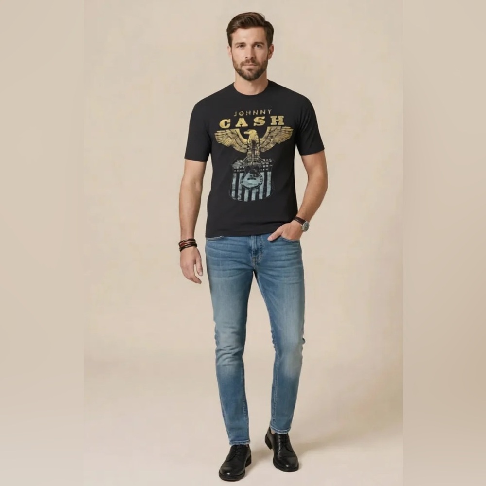 Men’s XXL Graphic Tshirt featuring The Iconic Jonny Cash